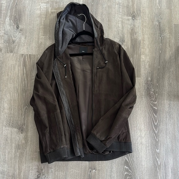 Brown suede Vince bomber excellent condition, barely worn